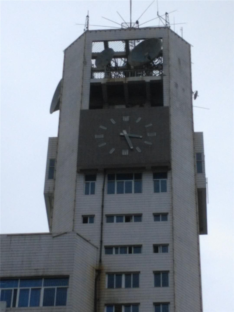 建筑塔钟展示